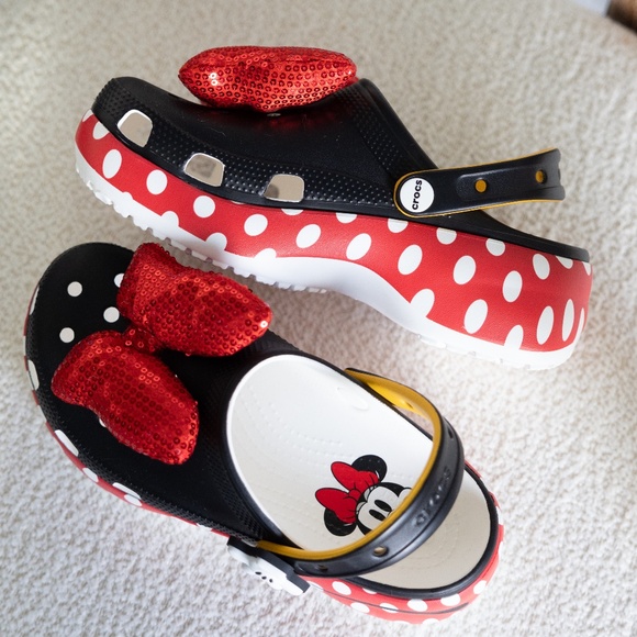 BRAND NEW NEVER WORN Disney Minnie Mouse Platform Crocs SIZE US WOMENS 7 - Picture 1 of 8